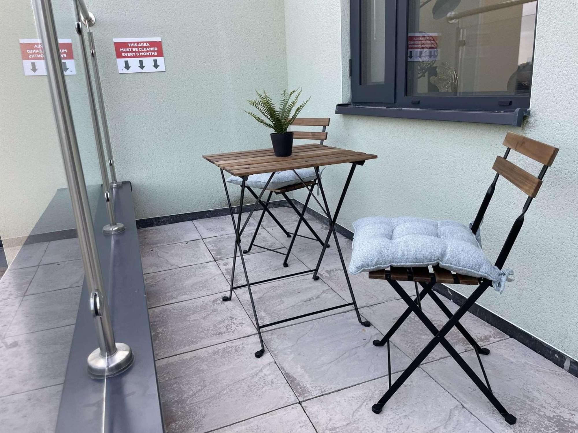 Modern 2-Bed Apartment With Balcony, Close To Oxford City Centre With Free Parking エクステリア 写真