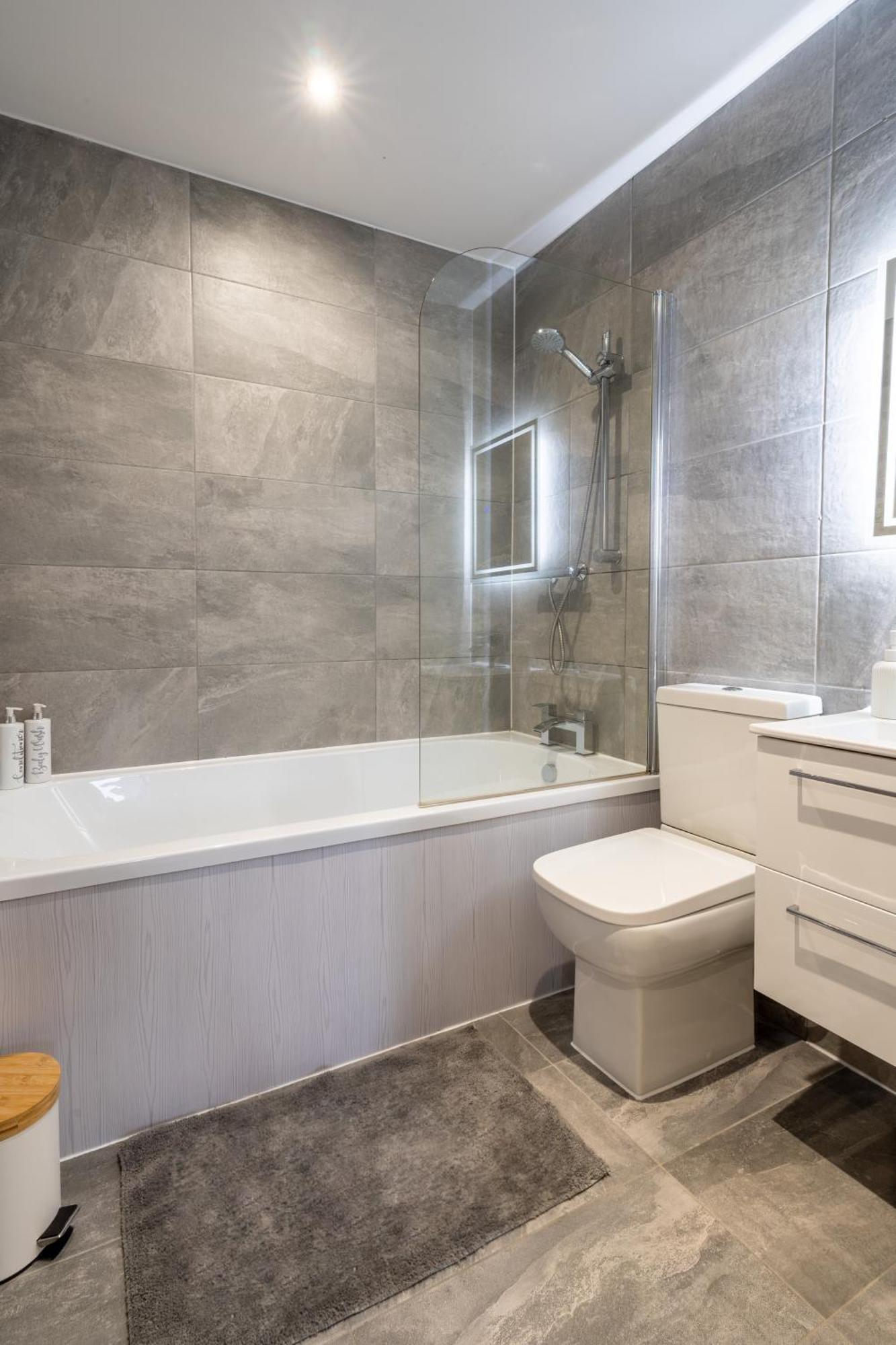 Modern 2-Bed Apartment With Balcony, Close To Oxford City Centre With Free Parking エクステリア 写真