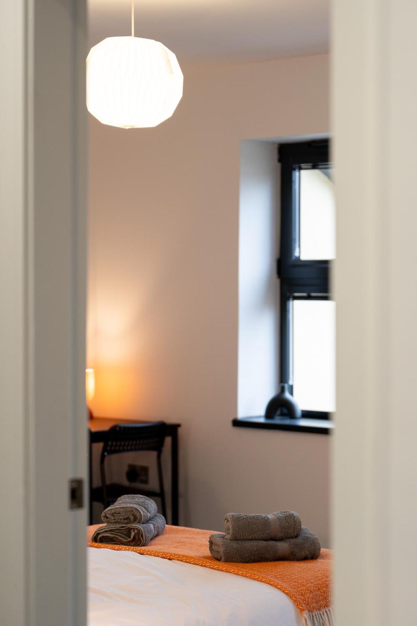 Modern 2-Bed Apartment With Balcony, Close To Oxford City Centre With Free Parking エクステリア 写真